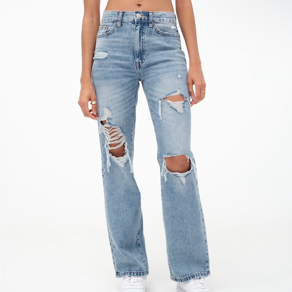 AEROPOSTALE LIGHT WASH SKATER JEANS